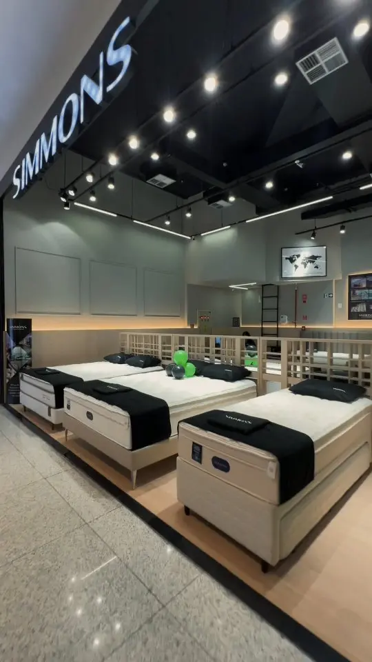 A @simmons.colchoes acaba de ganhar um novo lar em BH 🖤 e você também.

Um espaço feito para testar, sentir e encontrar o seu colchão ideal com a orientação de especialistas.

👉 Venha conhecer a nova Simmons Boulevard.