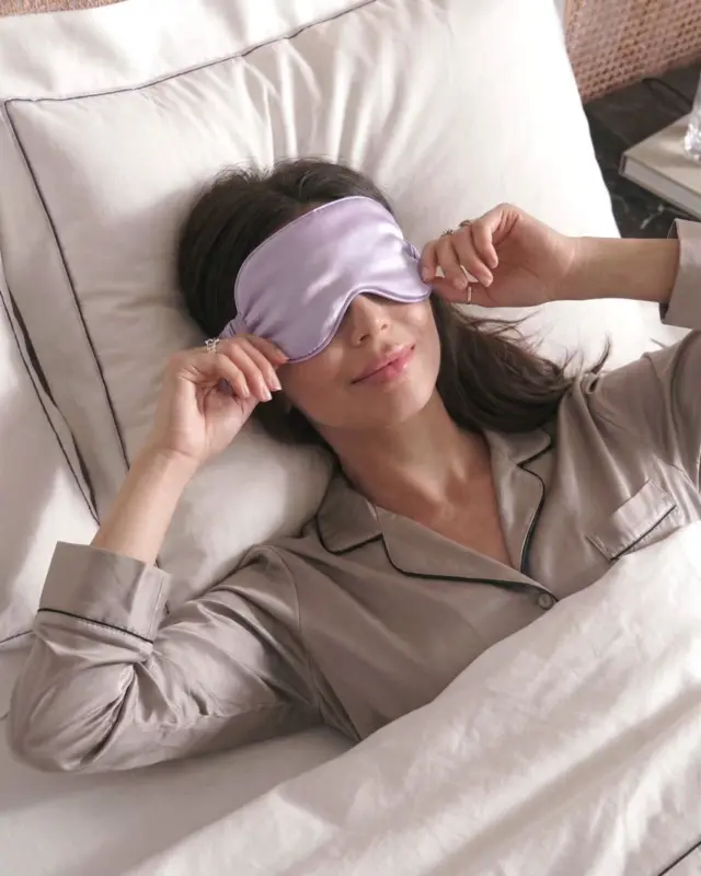 Respire. Desacelere.
Acolha seu corpo e sua mente.

O descanso não é luxo, é cuidado, é bem-estar, é espaço para se reencontrar.

Que o autocuidado seja rotina, não exceção 🌷

#DiadasMulheres #Mulheres #SelfCare #SleepCare