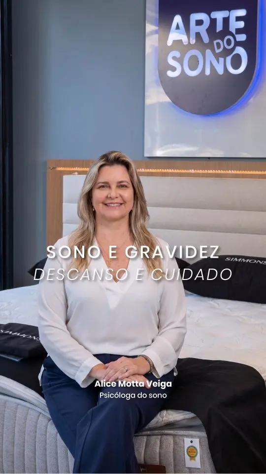 Antes mesmo do nascimento, o cuidado já começa no descanso. 🌙

Durante a gravidez, o corpo da mulher passa por mudanças físicas, hormonais e emocionais que impactam diretamente a qualidade do sono.

Desconfortos, ansiedade, despertares frequentes e mudanças na rotina tornam as noites mais desafiadoras nesse período tão especial.

Por isso, olhar com atenção para o ambiente onde a futura mãe dorme também é uma forma de cuidado.

Em parceria com a @confrariadosono_, convidamos a psicóloga @alicemottaveigapsi para falar sobre sono e gravidez e a importância de criar um ambiente que favoreça noites mais tranquilas para as futuras mães.

#ArtedoSono #ConfrariadoSono #SonoeGestação #DiadasMaes #BeloHorizonte